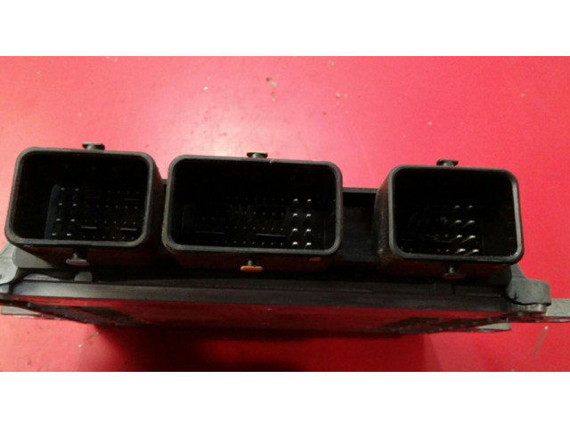 Řídící jednotka MEC93   Nissan Qashqai+2 2009