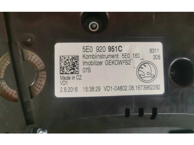 Přístrojová deska  Skoda Octavia Mk3 (5E) 2013 5E0920951C  