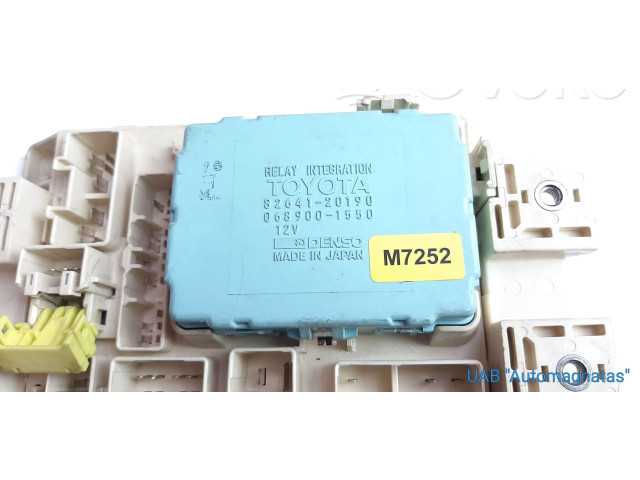   Pojistková skříňka 8264120190, M7252   Toyota RAV 4 (XA10) 2000