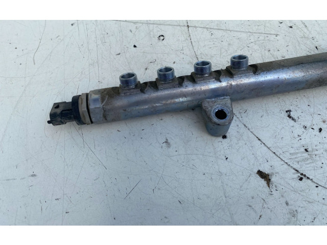 Vstřikovací lišta 30777759, 0445215025   Volvo V60    D5204T2 