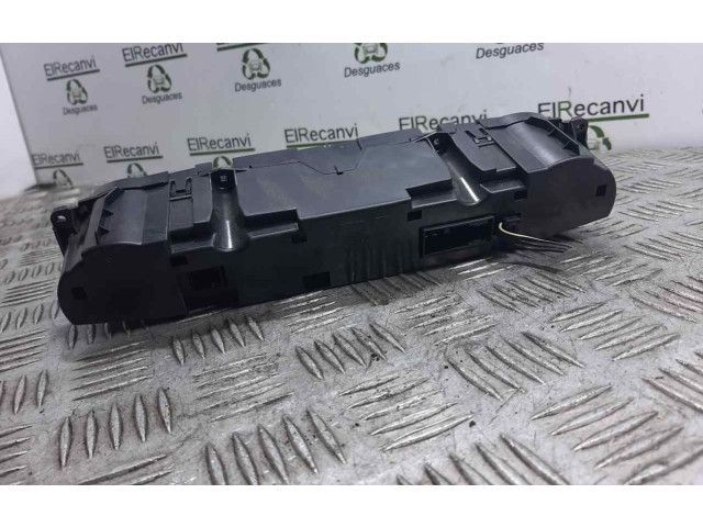 Блок управления климат-контролем 2118300190   Mercedes-Benz E W211