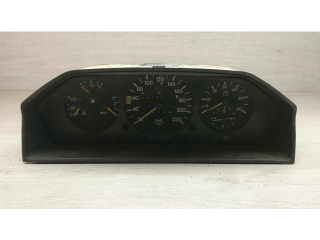 Přístrojová deska  Mercedes-Benz E W124 1984 1245437721  