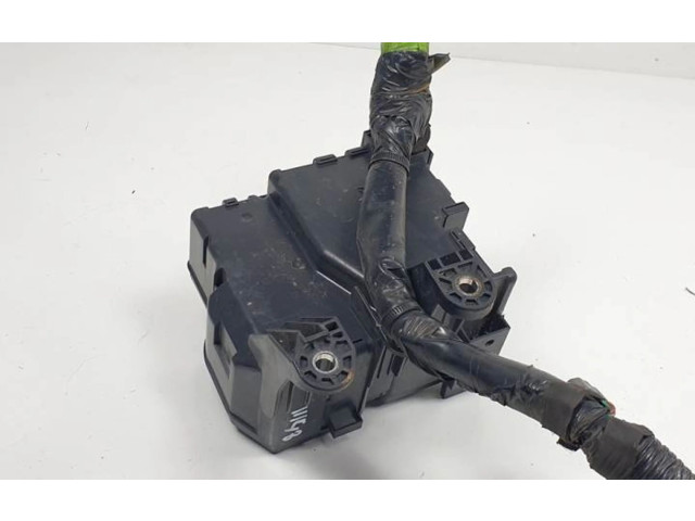 Блок предохранителей TD8566760   Mazda CX-9