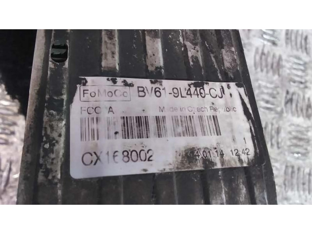 Интеркулер  BV619L440CJ, BV619L440CH   Ford Focus C-MAX 1.6