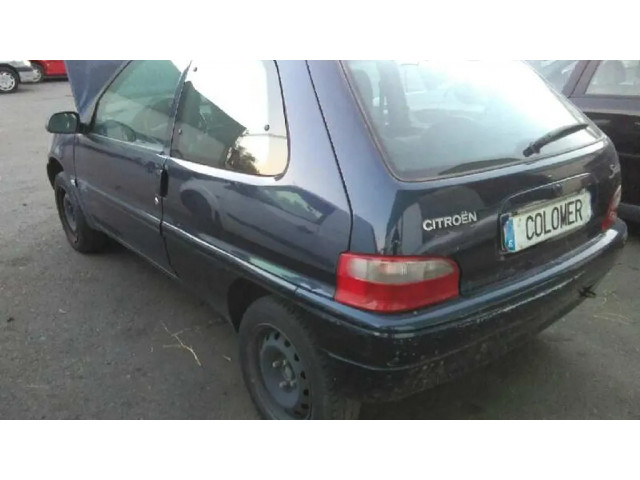 Světlo zadní     Citroen Saxo 2001