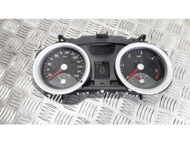 Přístrojová deska  Renault Megane II 2005 8200462283B  