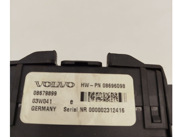   Pojistková skříňka 8622520, 08679899   Volvo V70 2003