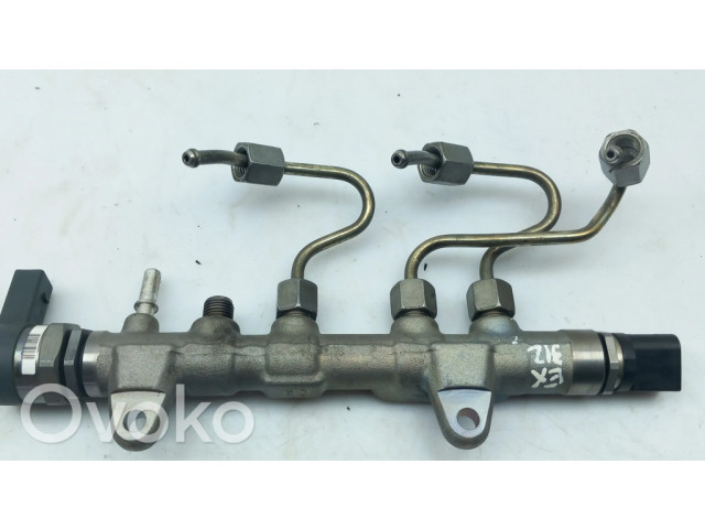 Vstřikovací lišta Bosch   BMW 2 F45   1.5  