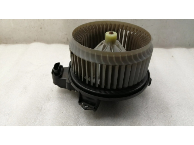 Вентилятор печки    8710302150, 2727008103   Toyota Avensis T270