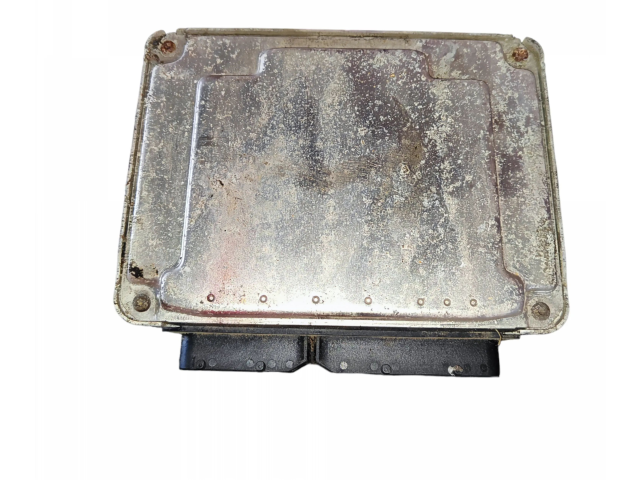 Блок управления двигателя 074906018B, 0281010084   Volkswagen Transporter - Caravelle T4