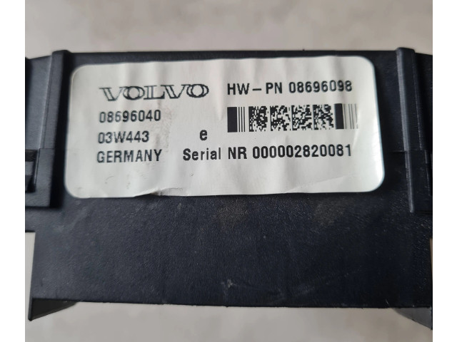   Pojistková skříňka 08696098, 08696040   Volvo XC70 2001
