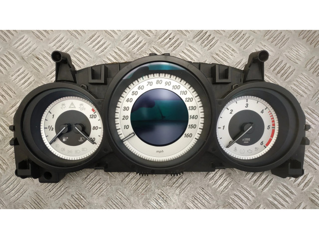 Přístrojová deska  Mercedes-Benz C W204 2014 A2049005813  