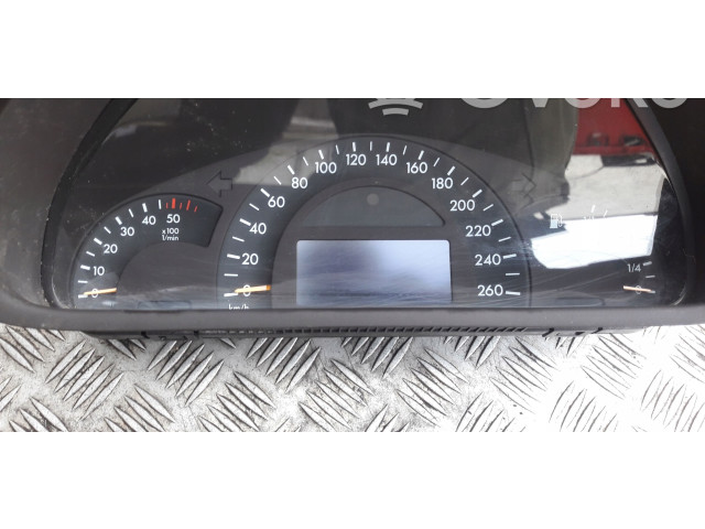 Přístrojová deska  Mercedes-Benz C W203 2000 2035401347  