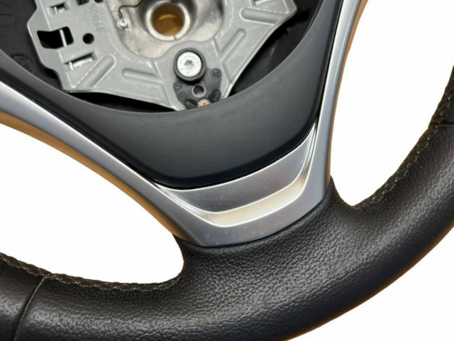 Руль BMW X1 E84  2009-2015 года 6853131, 9123288      