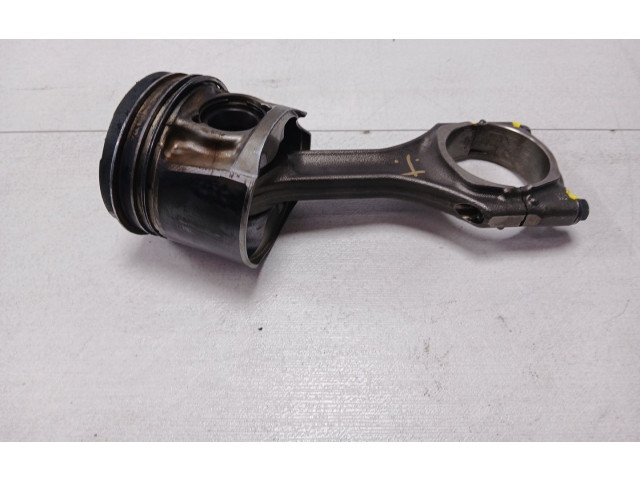 Píst 0687776302   Opel Mokka    B16DTH 