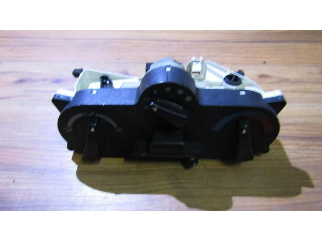 Блок управления климат-контролем MR947677, MB947678   Mitsubishi Carisma