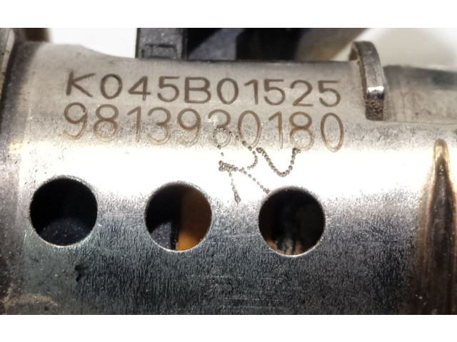 Vstřikovač 9813930180, K045B01525   Peugeot 3008 II    YHZ 
