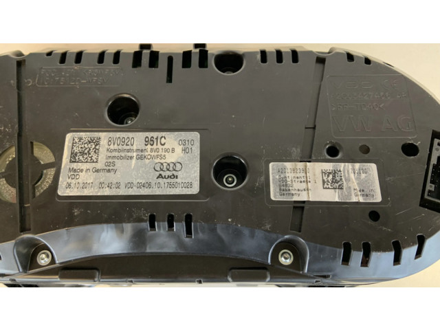 Панель приборов 8V0920961C, 8V0190B   Audi A3 S3 8V       