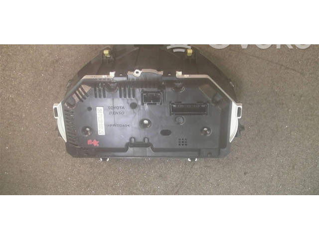 Přístrojová deska  Toyota Yaris 2013 838000DT70  