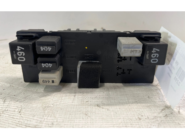 Блок предохранителей  3C0937049E, 28022870   Volkswagen Golf Plus    