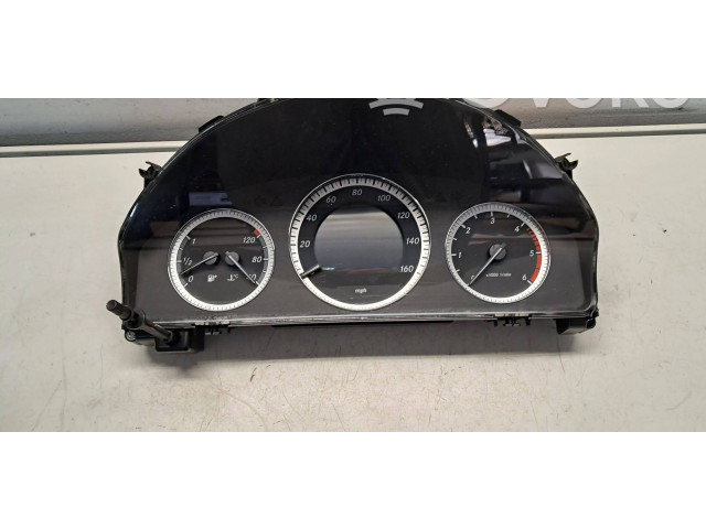 Přístrojová deska  Mercedes-Benz C W204 2011 A2049002605  
