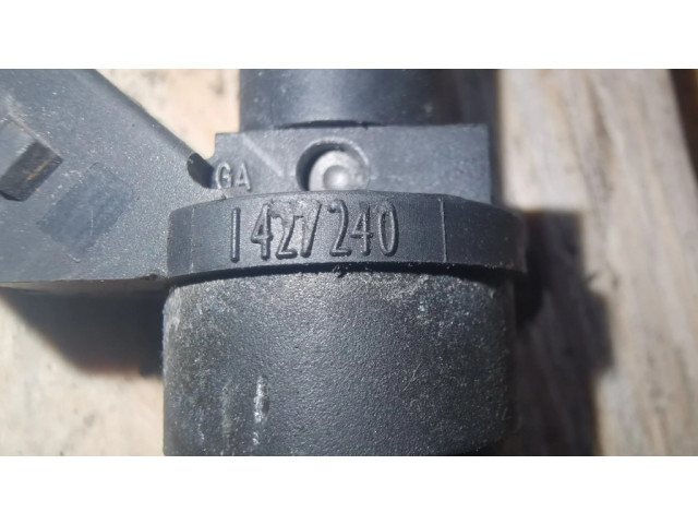 Vstřikovač 1427240   BMW 5 E39  pro benzínový motor 2.0  