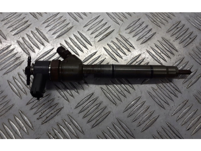 Vstřikovač 338002A400   Hyundai i30  pro naftový motor 1.6  