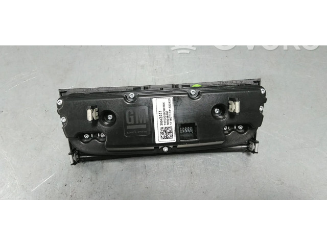 Блок управления климат-контролем 39042441, 39018788   Vauxhall Astra K