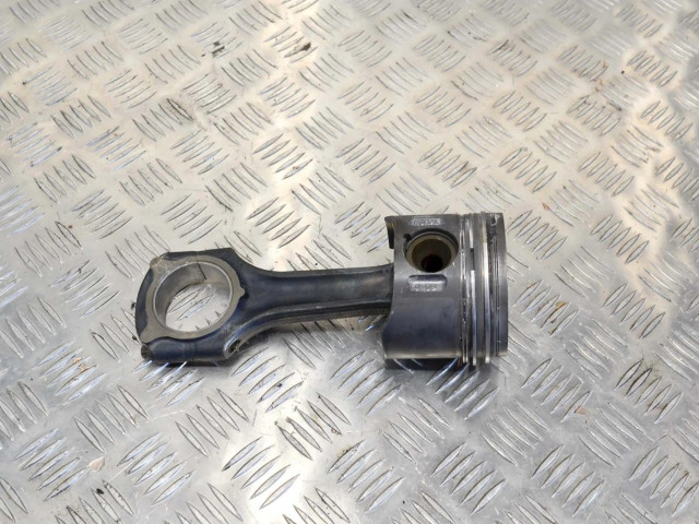  Поршень OM 646.963 A6460300220, A6460301017  Mercedes-Benz CLC CL203 для дизельного двигателя 2.1