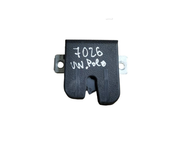 Замок багажника 6Q6827505E    Volkswagen Polo IV 9N3 2005 - 2009 года