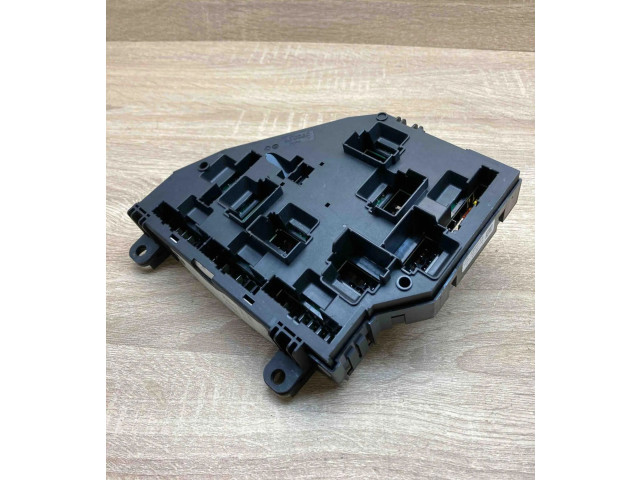 Блок предохранителей 9210857, 921085701   BMW 7 F01 F02 F03 F04    