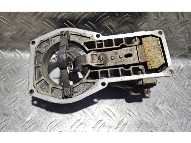 Vstřikovací lišta 0438120185, 035133353AB   Audi 100 200 5000 C3     