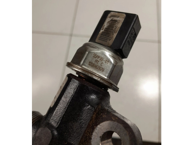 Vstřikovací lišta 96868901, R9144Z300A   Opel Antara     