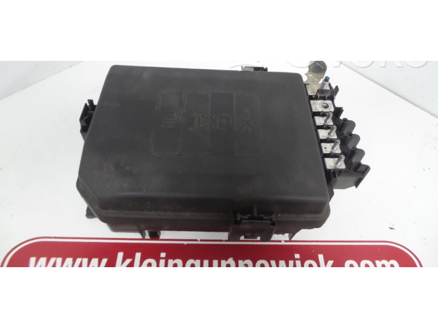 Блок предохранителей 39040852   Vauxhall Astra K    