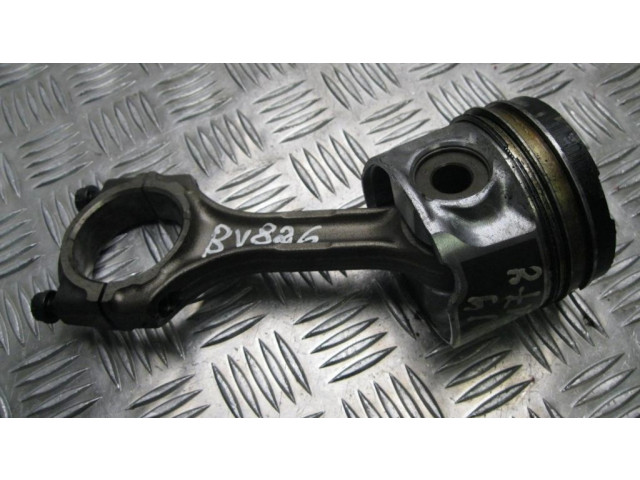 Píst 132010R010, BV826   Toyota RAV 4 (XA30)   2.2  