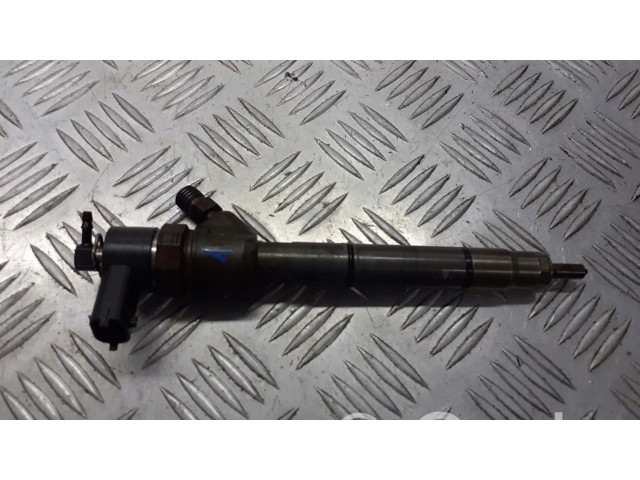 Vstřikovač 338002A400   Hyundai i30  pro naftový motor 1.6  