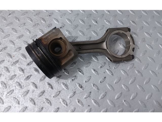 Píst 235102F100, 234102F975   KIA Sorento     