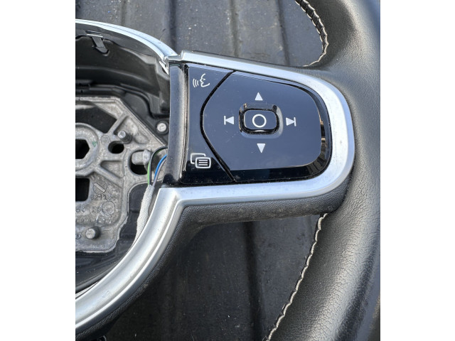 Volant Volvo V60 2022 32227371, 1927410714  
