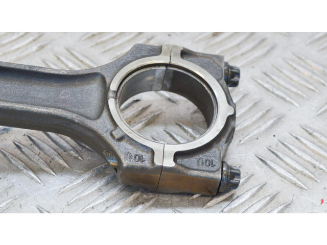 Píst    BMW 5 E39  pro naftový motor 2.5 M57 D25 (256D1) 