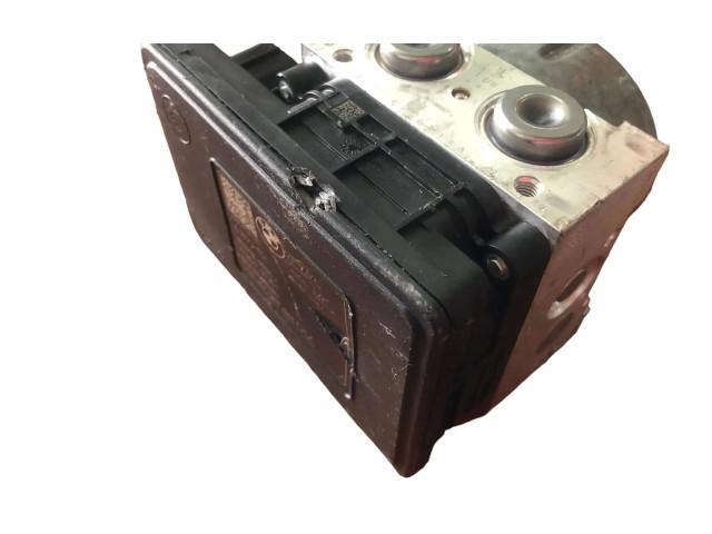 Jednotka ABS 6897114   BMW 1 F20 F21 2015
