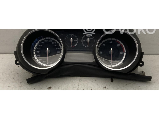 Přístrojová deska  Alfa Romeo Giulietta 2014 005052011300, 005052011300  