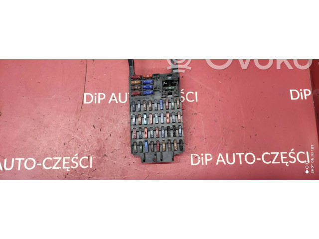   Pojistková skříňka 2085450040   Mercedes-Benz C W202 1998