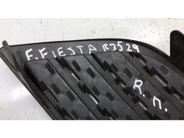 Нижняя решётка (из трех частей) Ford Fiesta 2002-2005 года 6s6119952ad, K3529      