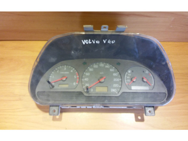 Přístrojová deska  Volvo S40, V40 1997 30864182007  