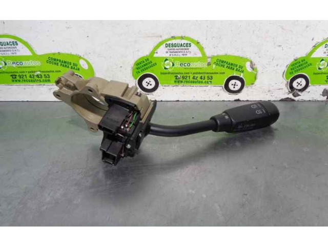 Ручка стеклоочистителей 2035450010   Mercedes-Benz C W202