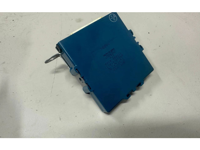 Блок комфорта 8961847011   Toyota Prius (XW20)   