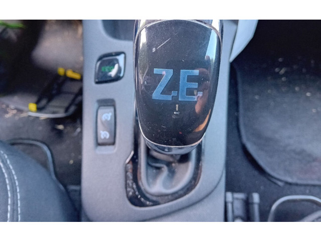 Включатель / ручка переключения передач         Renault Zoe 