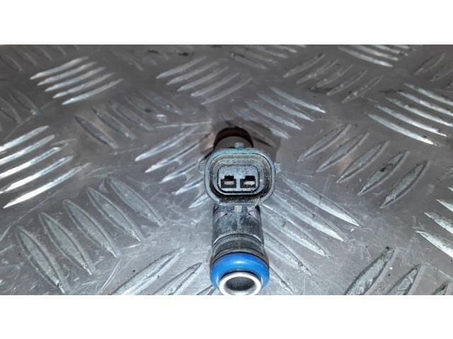 Vstřikovač 0280158007   Nissan Titan  pro benzínový motor 5.6  