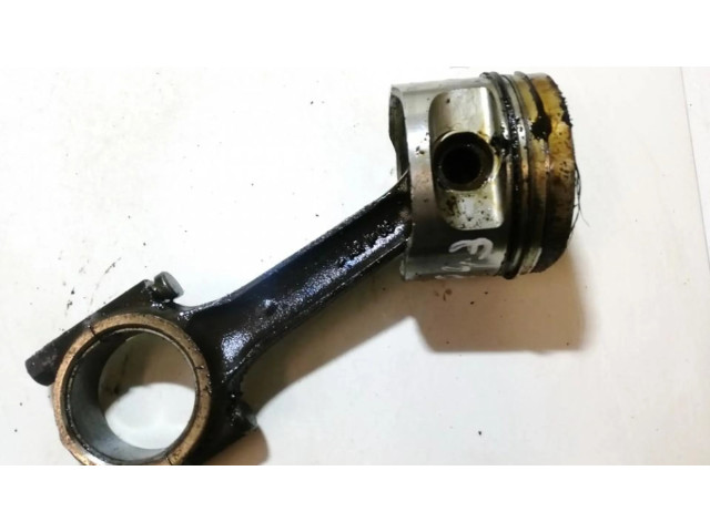 Píst    Alfa Romeo 155  pro benzínový motor 1.7  