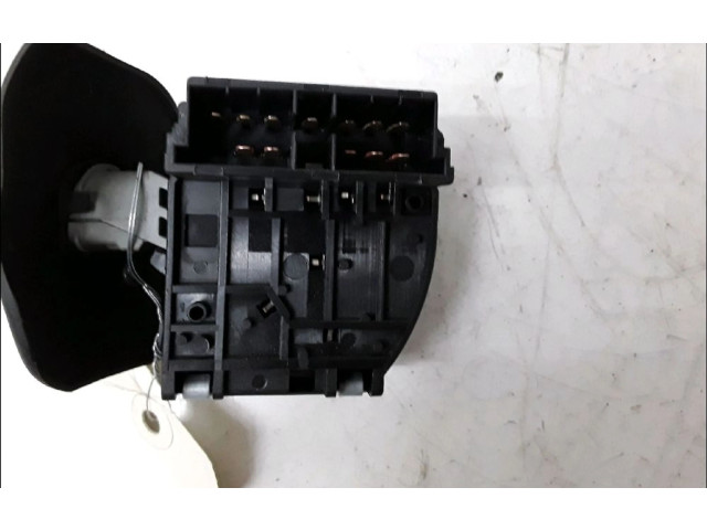 Ручка стеклоочистителей 7701046628   Renault Twingo I